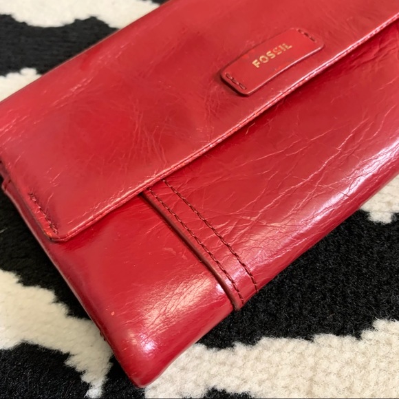Fossil Red Leather Trifold Wallet Large - Picture 15 of 16